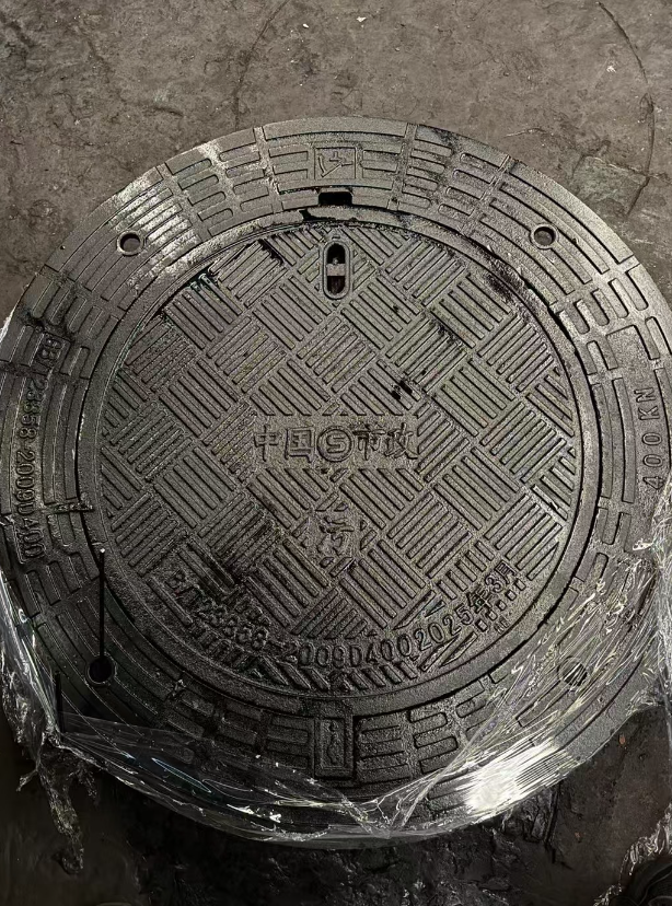 孙吴球墨铸铁防沉降井盖展示